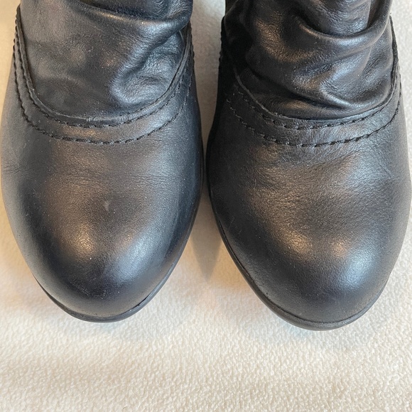 EUC Aldo Short Boots w/ Buckle Detail in Black Size 6 - Picture 6 of 9